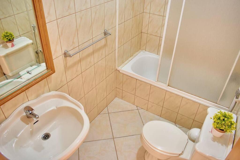 Apartamento T3 Encantador Com Piscina Wifi E Perto De Praia Санта-Мария Экстерьер фото