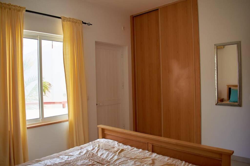 Apartamento T3 Encantador Com Piscina Wifi E Perto De Praia Санта-Мария Экстерьер фото