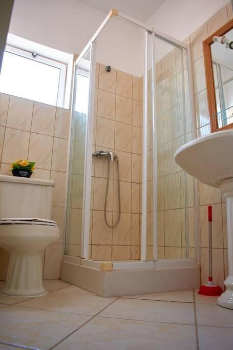 Apartamento T3 Encantador Com Piscina Wifi E Perto De Praia Санта-Мария Экстерьер фото