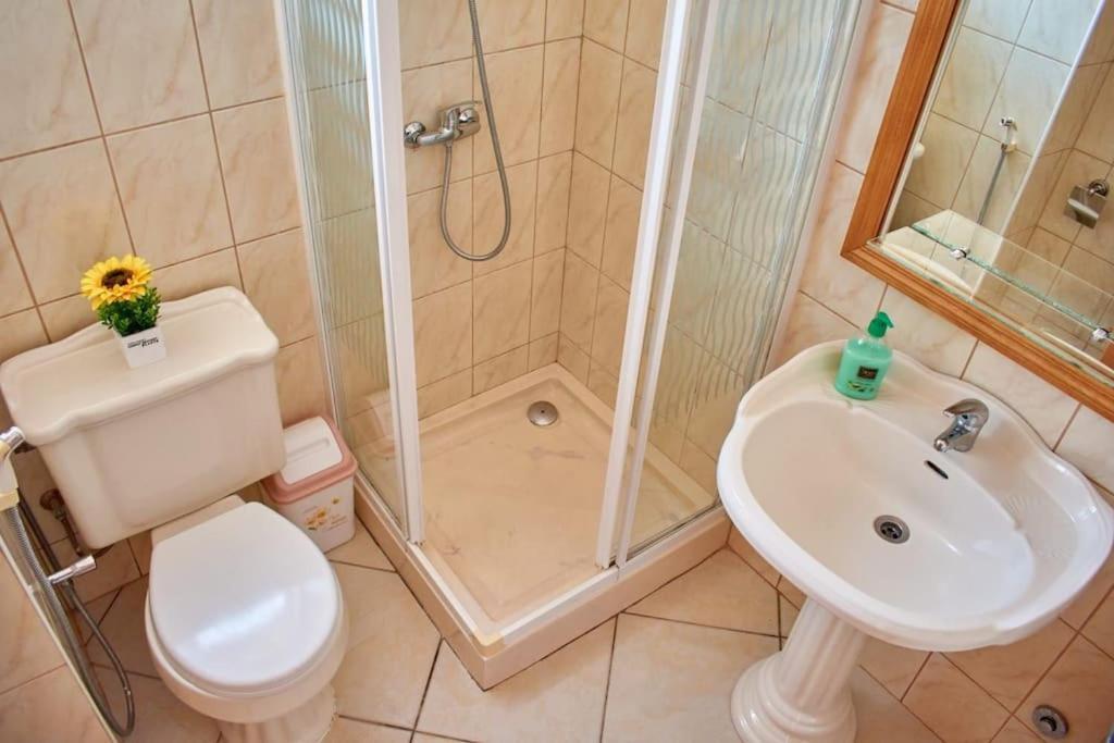 Apartamento T3 Encantador Com Piscina Wifi E Perto De Praia Санта-Мария Экстерьер фото